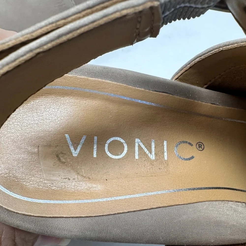 Vionic Roseville Plantar Fasciitis Insole with Built-in Arch Support Orthotic - Picture 10 of 11